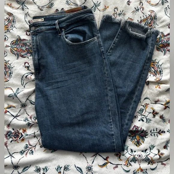 Levi’s 721 Skinny Jeans - Picture 3 of 6